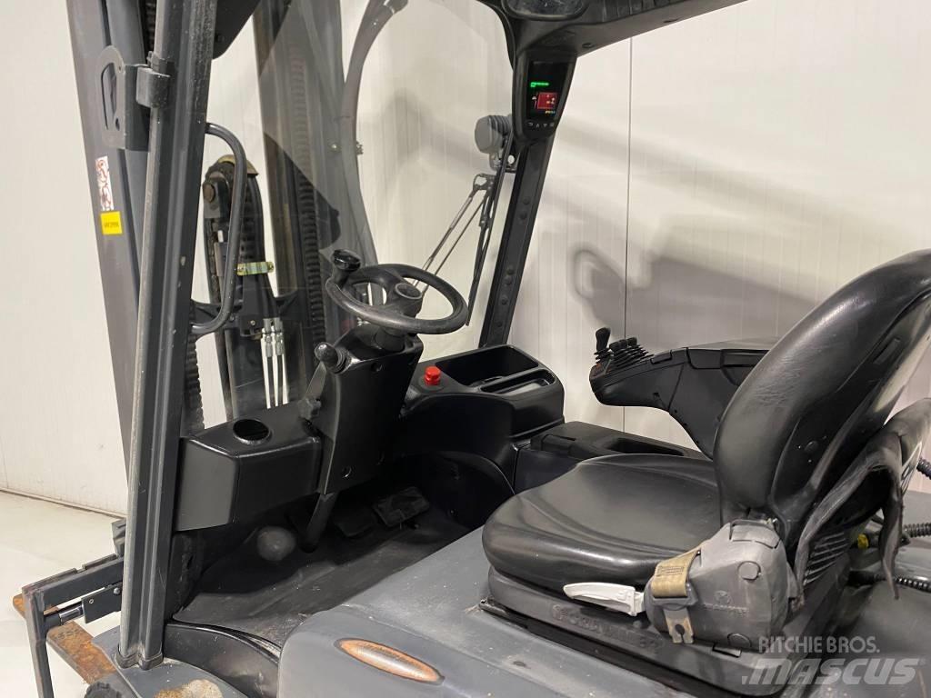 Linde E30L-01 Elektriniai šakiniai krautuvai