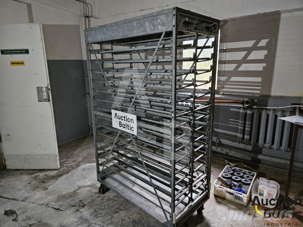  Onbekend Jamesway Kiti galvijų priežiūros įrengimai