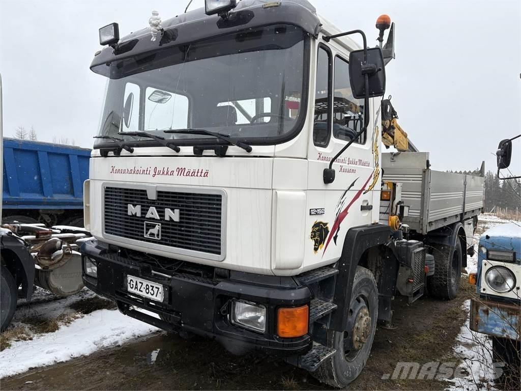 MAN 4*4 Automobiliniai kranai