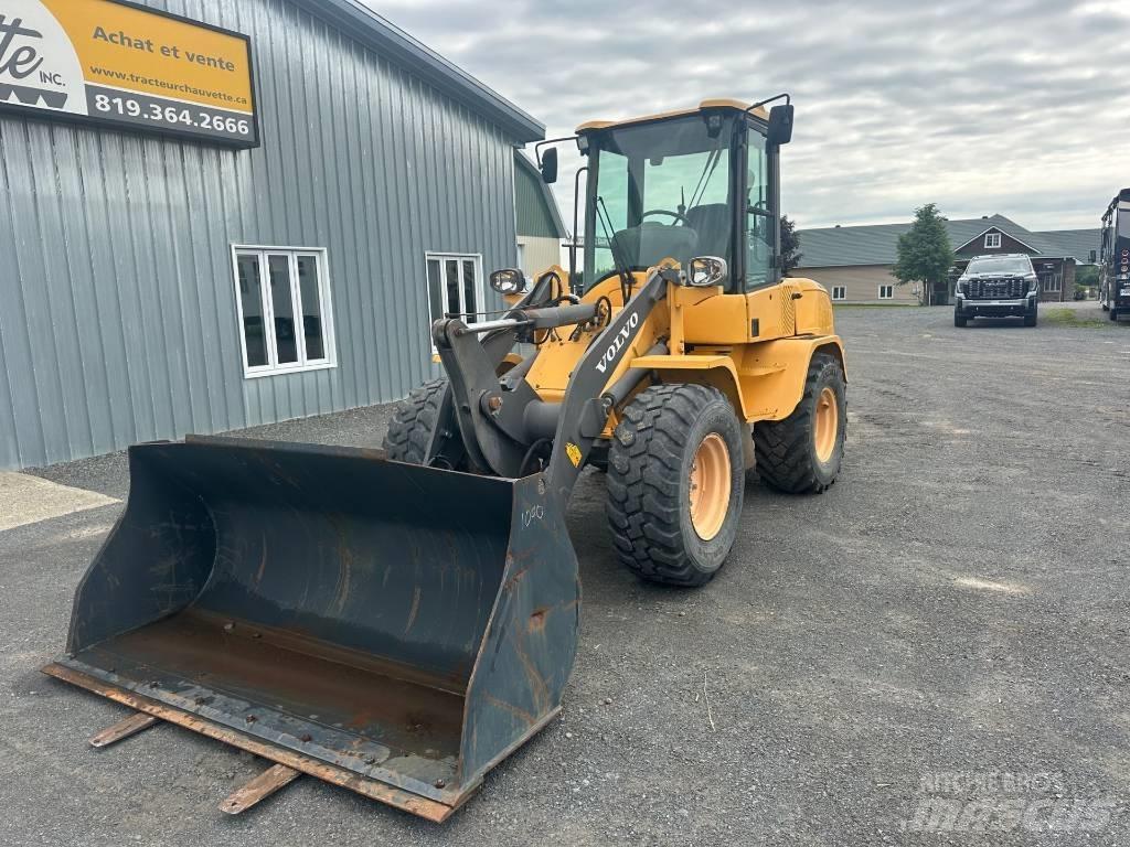 Volvo L 35 G Naudoti ratiniai krautuvai