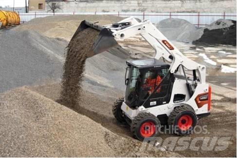 Bobcat S 650 Krautuvai su šoniniu pasukimu