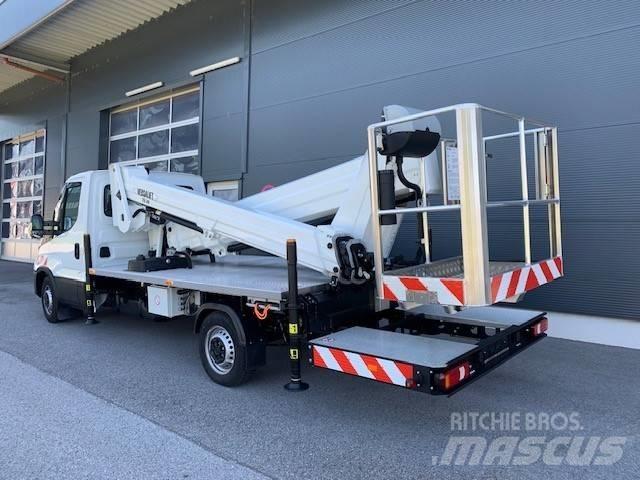 VERSALIFT VTX-240.3 Ant vilkikų montuojamos kėlimo platformos