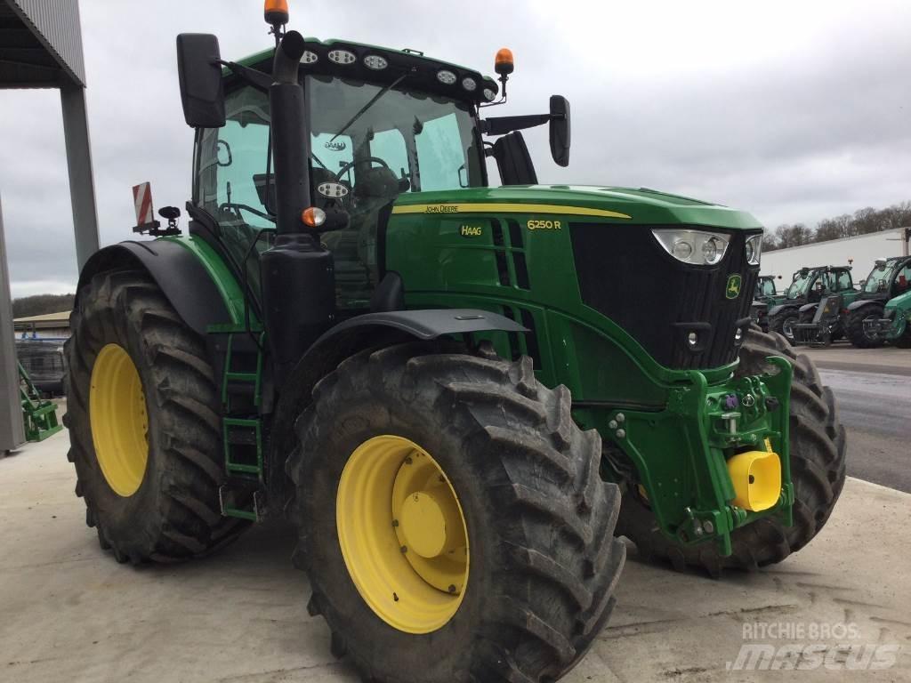 John Deere 6250R Traktoriai