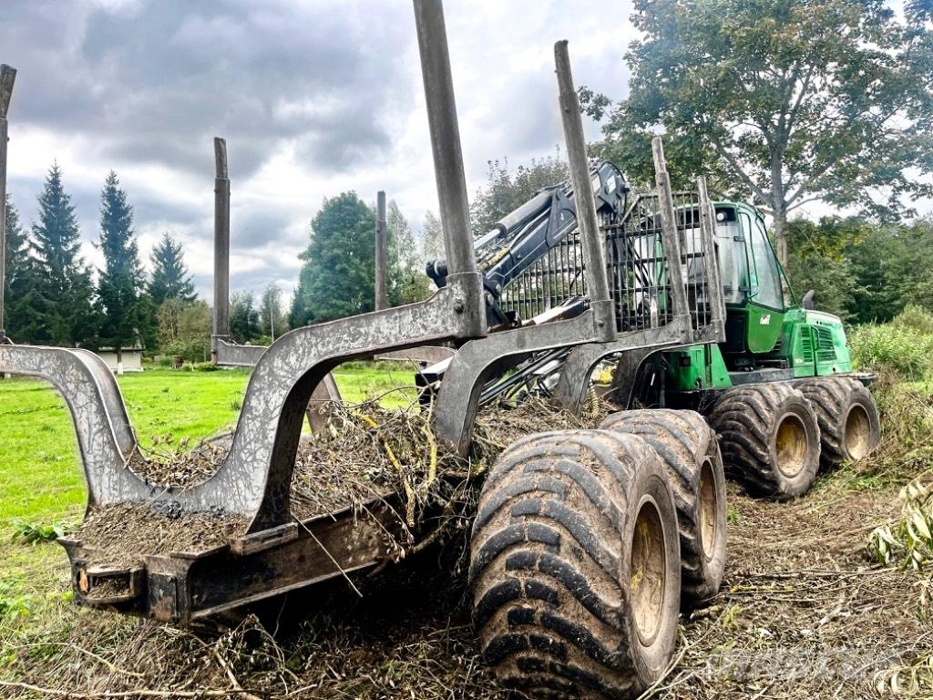 John Deere 1110 E Naudoti miškovežiai (Forvarderiai)