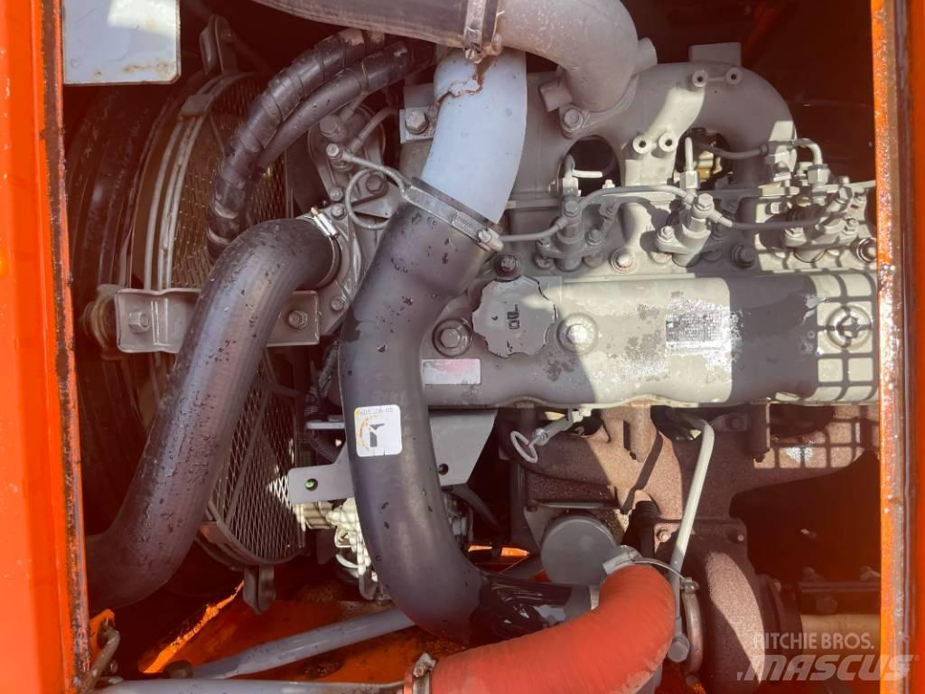 Hitachi ZX 135 Vikšriniai ekskavatoriai