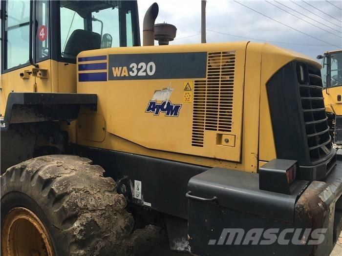 Komatsu WA 320-3 Naudoti ratiniai krautuvai