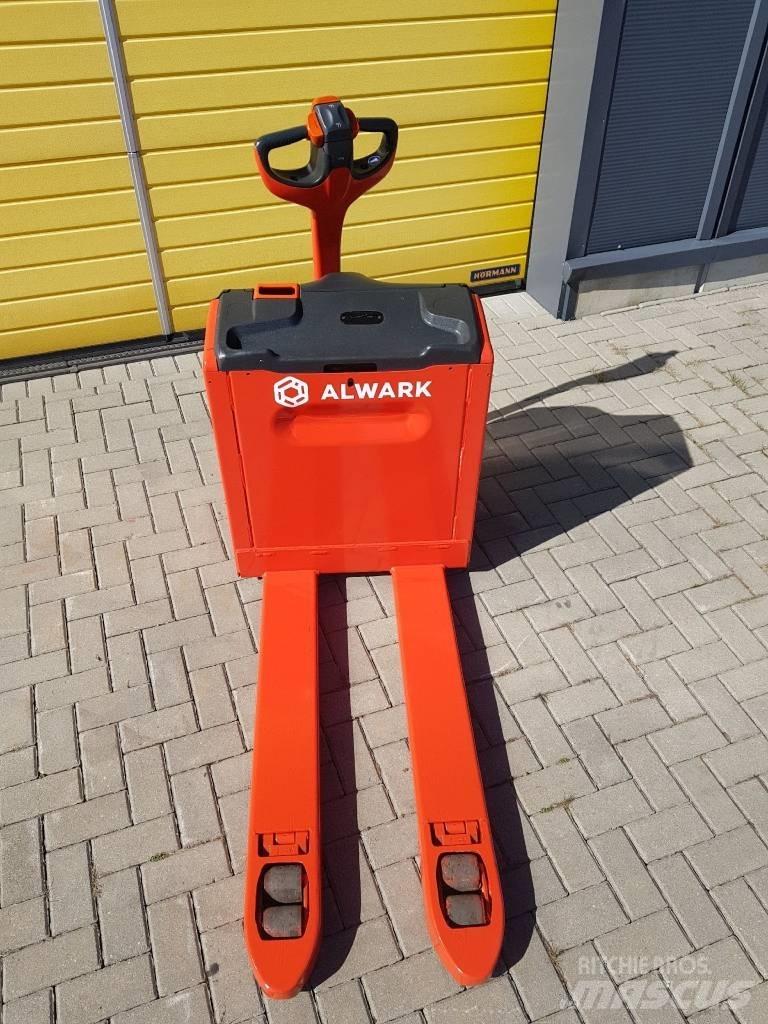 Linde T16 Rankiniai hidrauliniai vėžimėliai