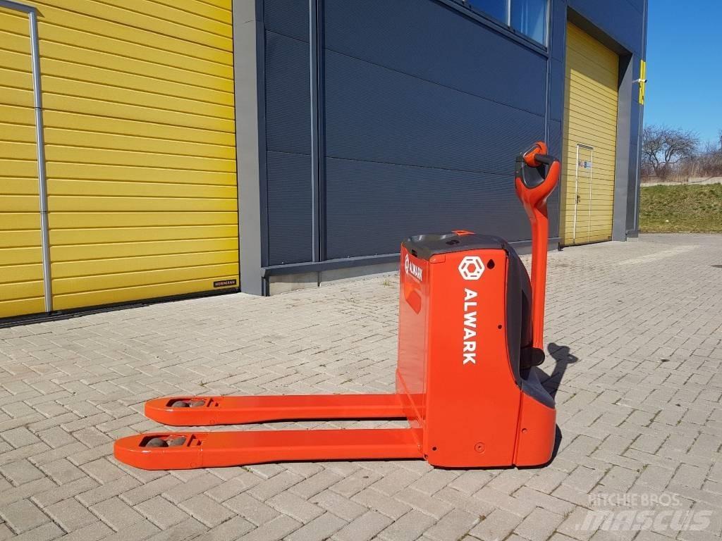 Linde T16 Rankiniai hidrauliniai vėžimėliai