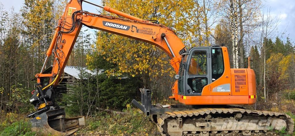 Doosan DX 235 LCR Vikšriniai ekskavatoriai
