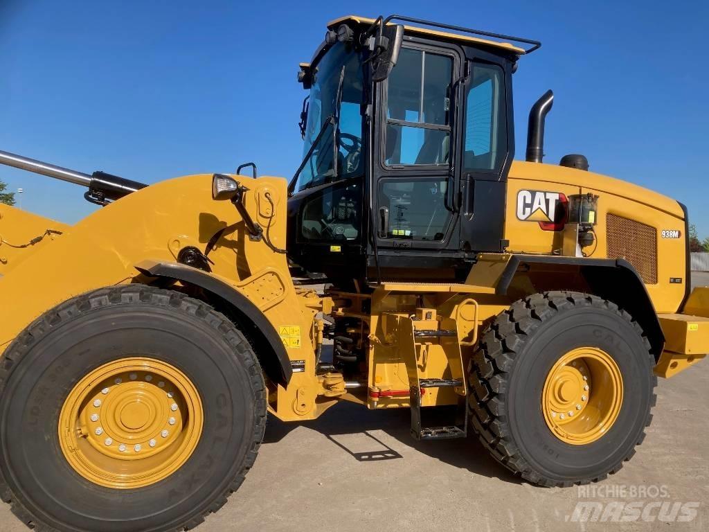 CAT 938M Naudoti ratiniai krautuvai