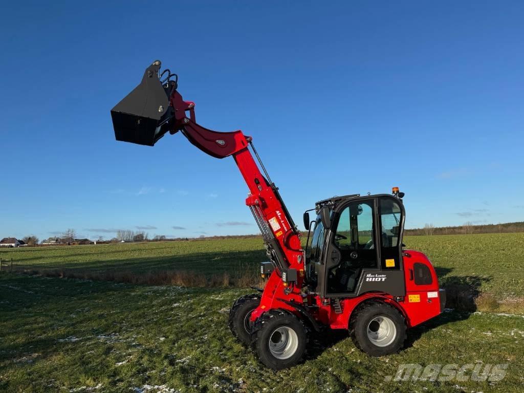  Max Loader 810 T Mini krautuvai