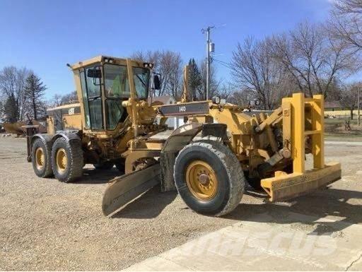 CAT 140 H Greideriai