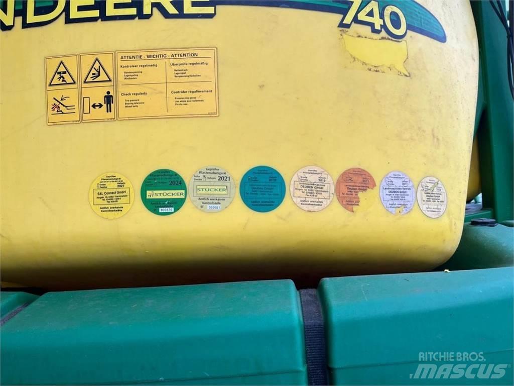 John Deere 740 Prikabinami purkštuvai