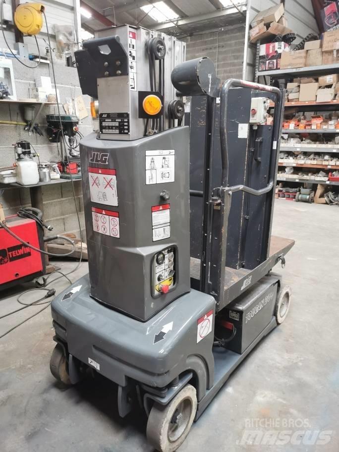 JLG Toucan Duo Vertikalūs stiebiniai keltuvai