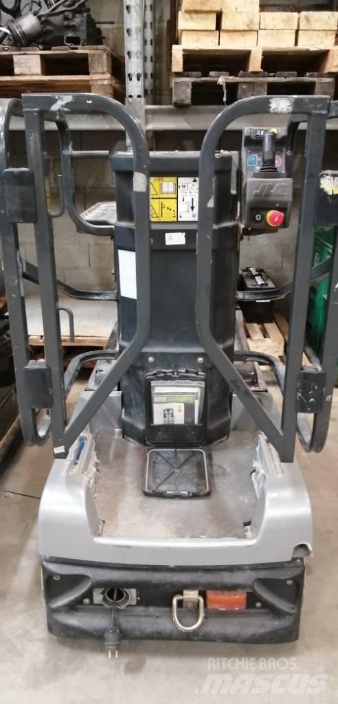 JLG 10 MSP Vertikalūs stiebiniai keltuvai
