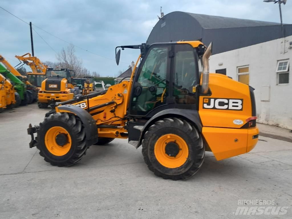 JCB TM 320 S Teleskopiniai krautuvai žemės ūkiui