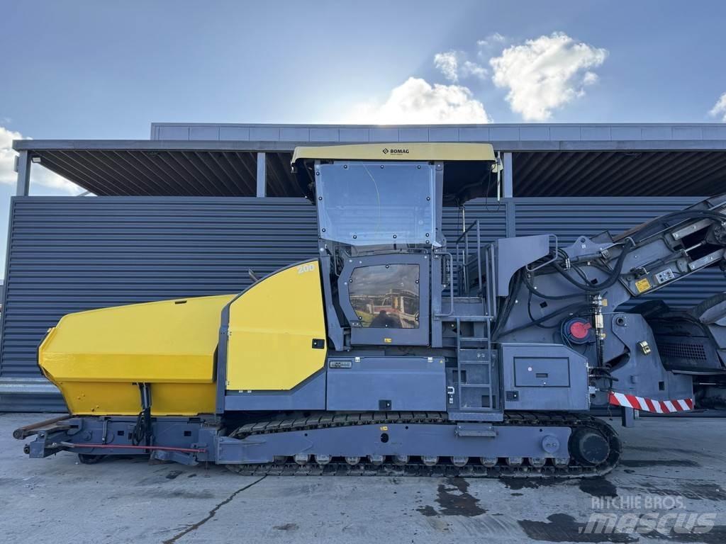 Bomag BMF 2500 S Asfalto klotuvai