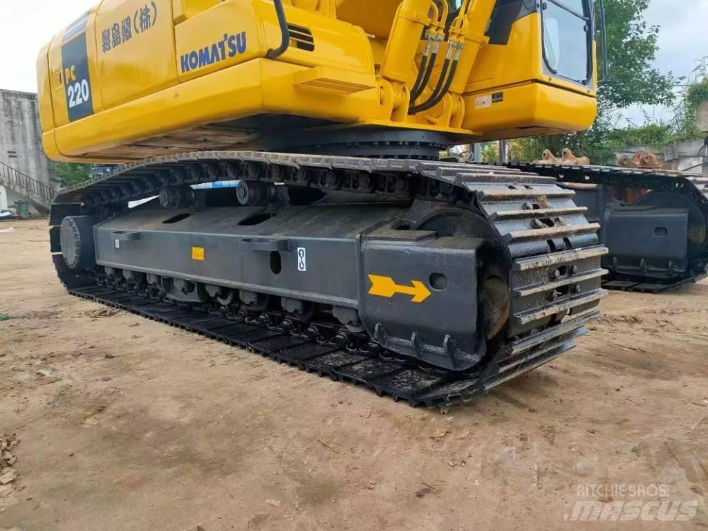 Komatsu PC 220 Vikšriniai ekskavatoriai