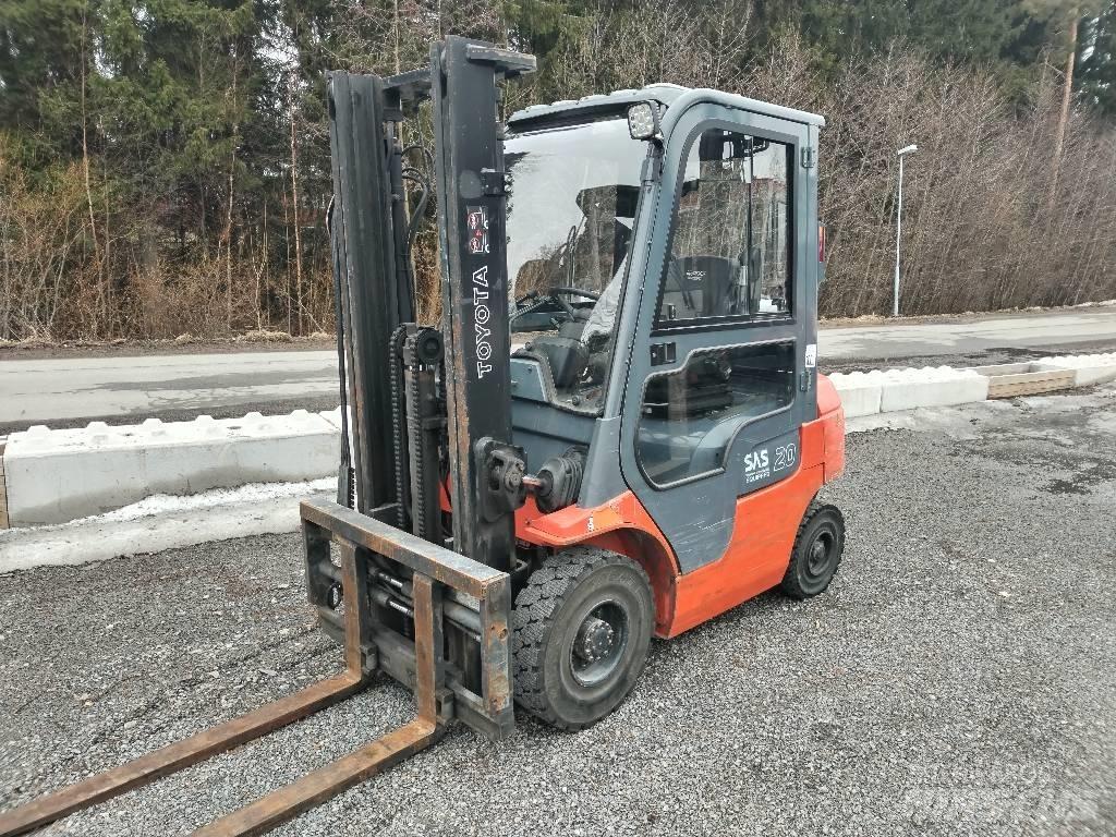 Toyota 7FGF20 LPG (dujiniai) krautuvai