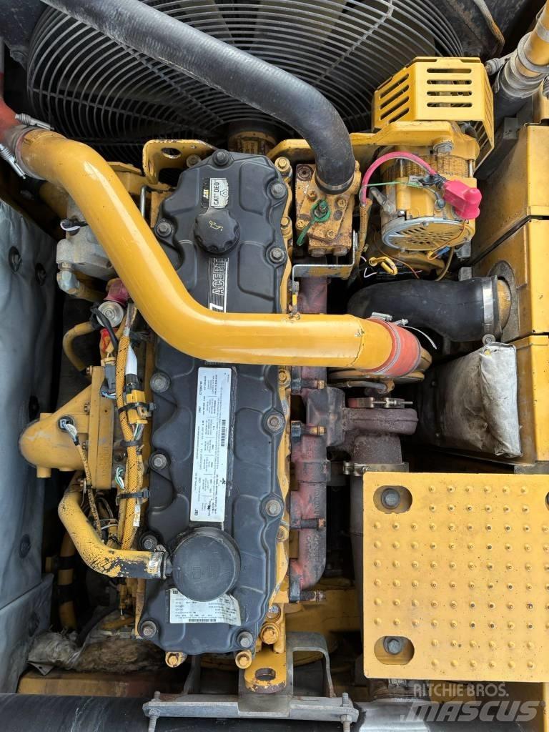 CAT 325 D L Vikšriniai ekskavatoriai
