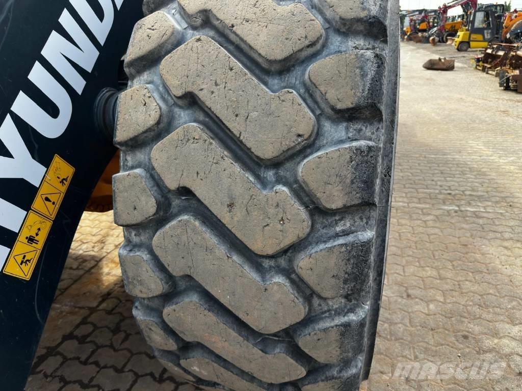 Hyundai HL 970 A 4x4 Naudoti ratiniai krautuvai