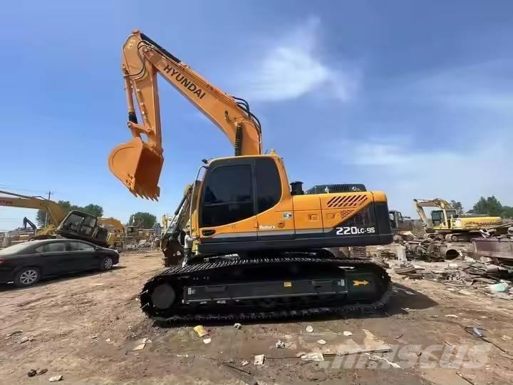 Hyundai 220 LC  9s Vikšriniai ekskavatoriai