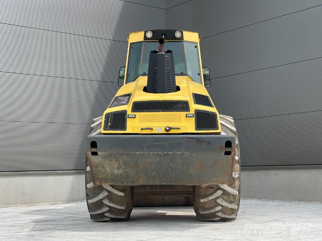 Bomag BW 216 DH-4i Vieno būgno volai