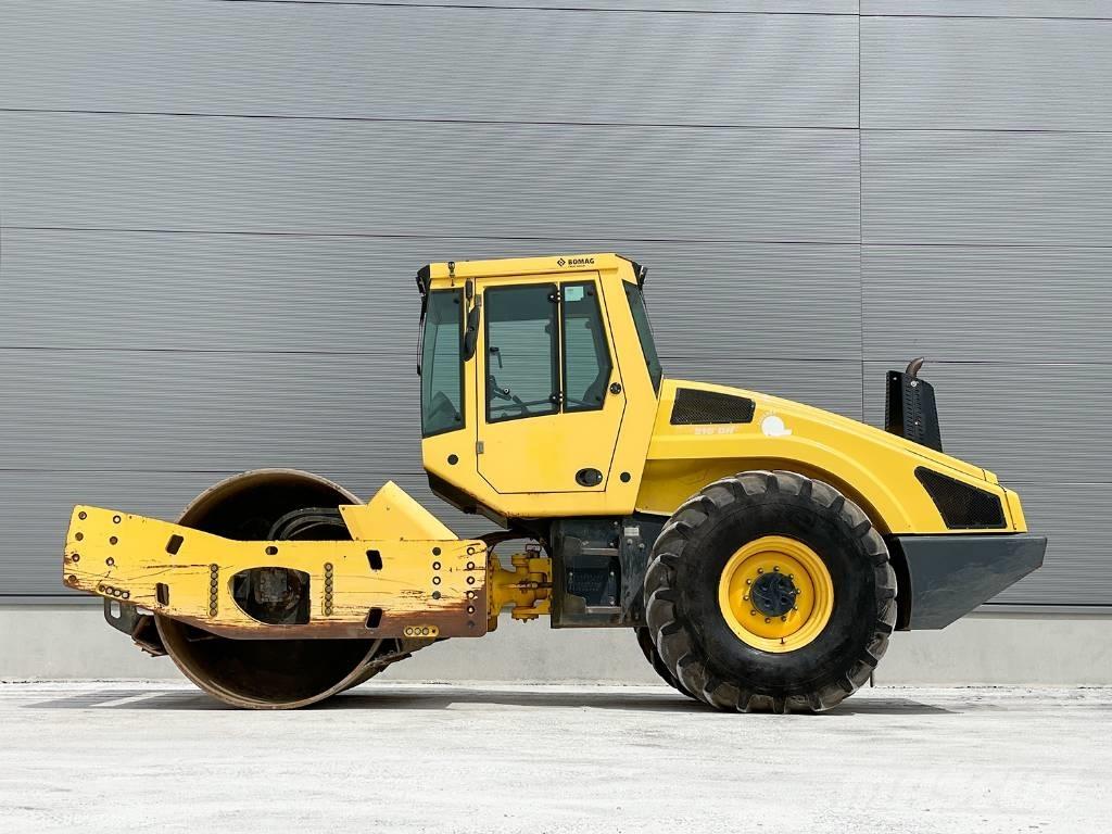 Bomag BW 216 DH-4i Vieno būgno volai