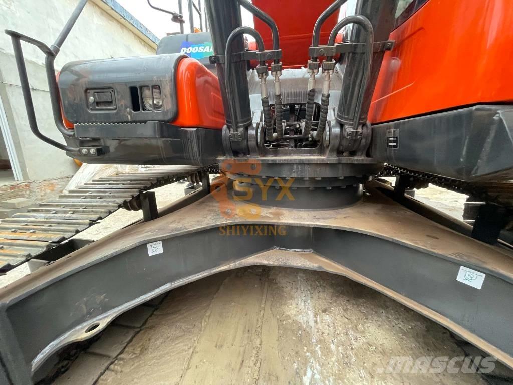 Doosan DX 300LCA Vikšriniai ekskavatoriai