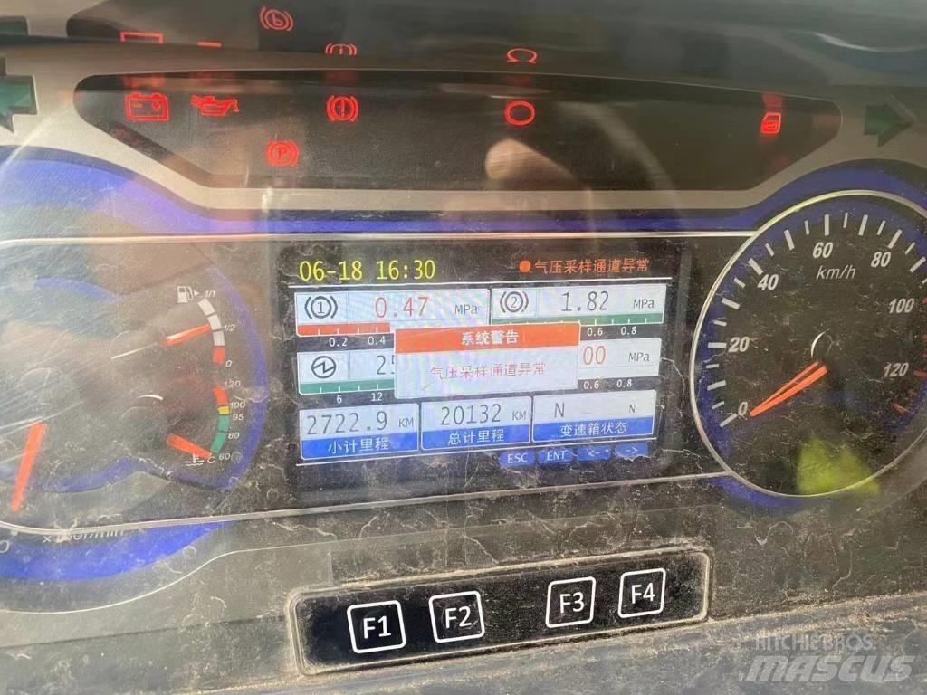 Sany STC1600 Visureigiai kranai