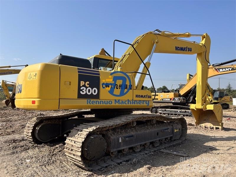 Komatsu PC 300 Vikšriniai ekskavatoriai