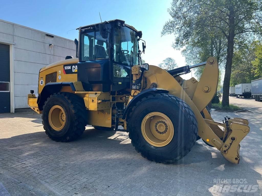 CAT 926M Naudoti ratiniai krautuvai