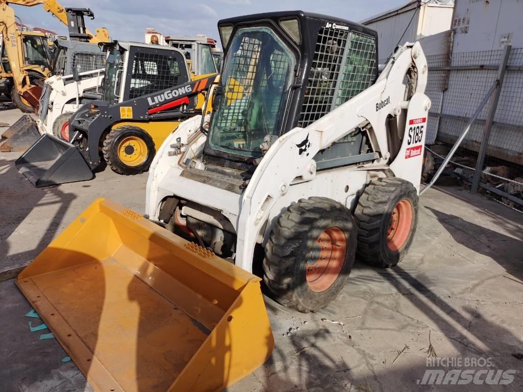 Bobcat S185 Krautuvai su šoniniu pasukimu