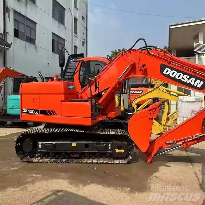 Doosan DX140LC Vikšriniai ekskavatoriai