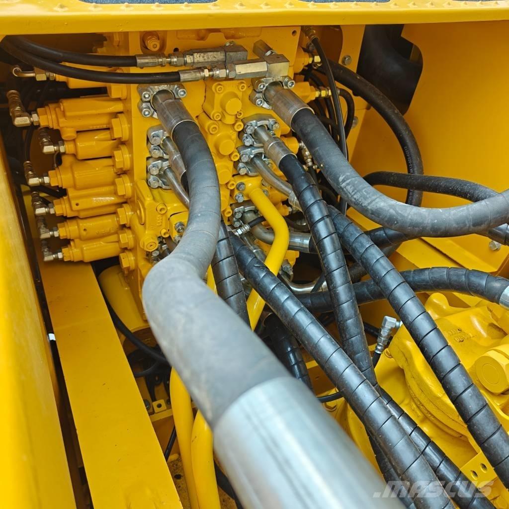 Komatsu 220-8MO Vikšriniai ekskavatoriai