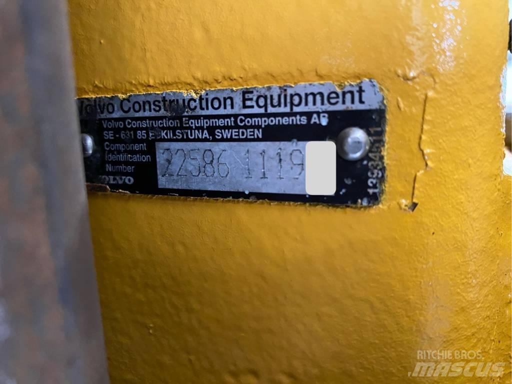 Volvo L 150 G Naudoti ratiniai krautuvai