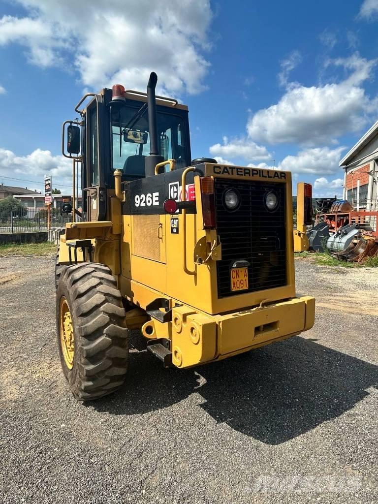 CAT 926 Naudoti ratiniai krautuvai