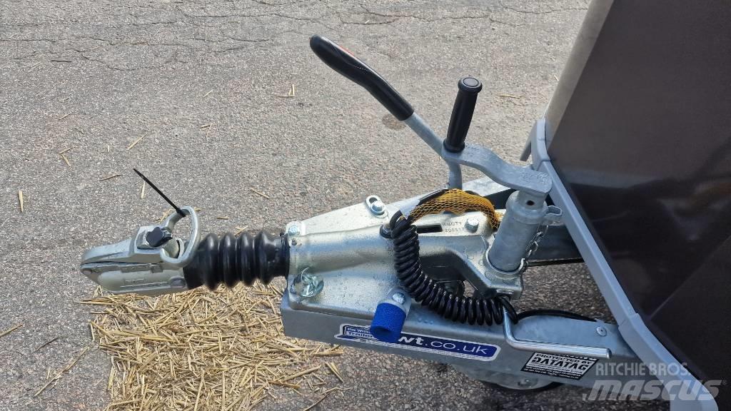 Ifor Williams HB 511 Gyvulių pervežimo priekabos