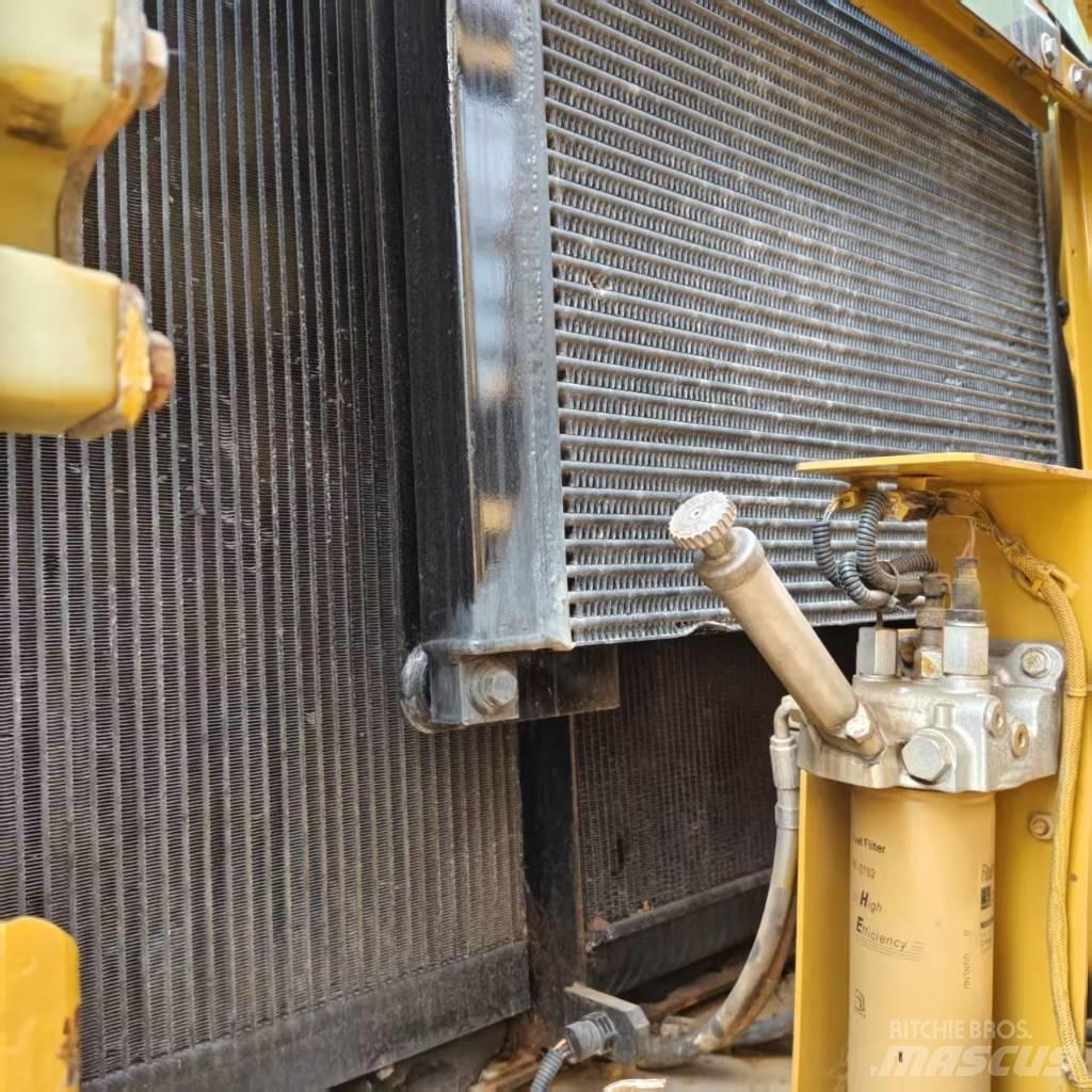 CAT 336 D Vikšriniai ekskavatoriai