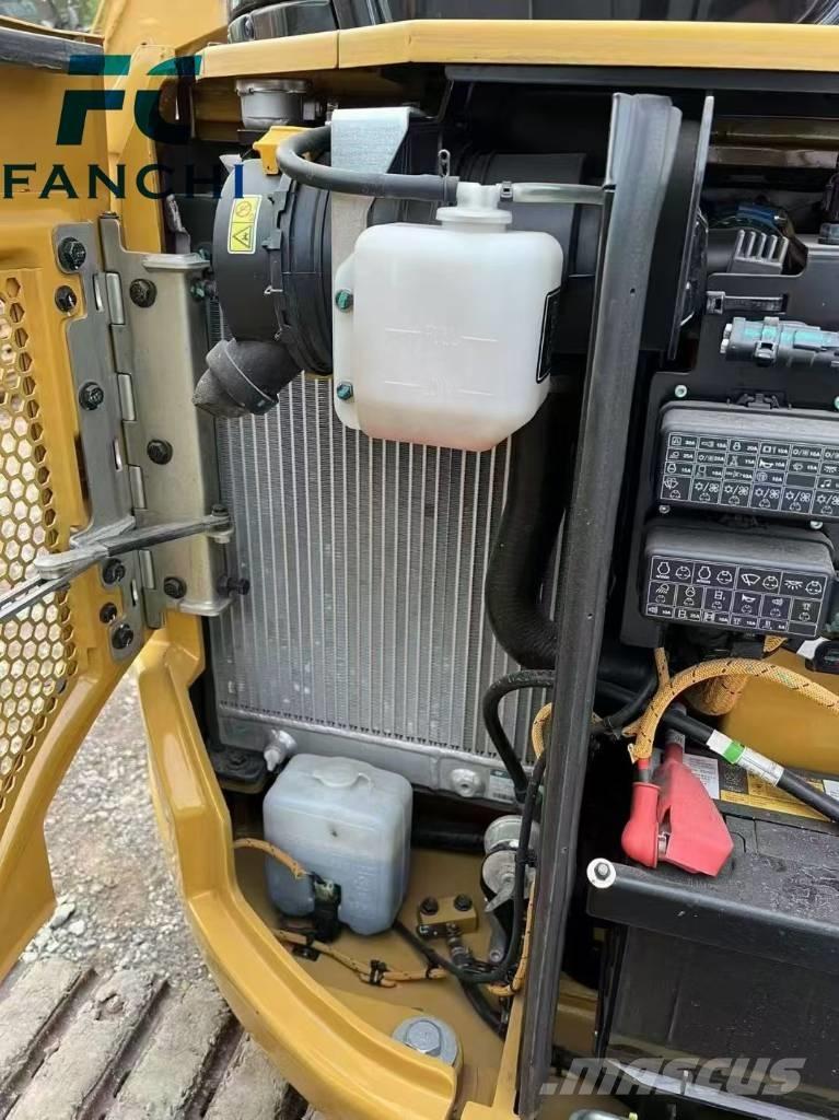 CAT 303 Vikšriniai ekskavatoriai