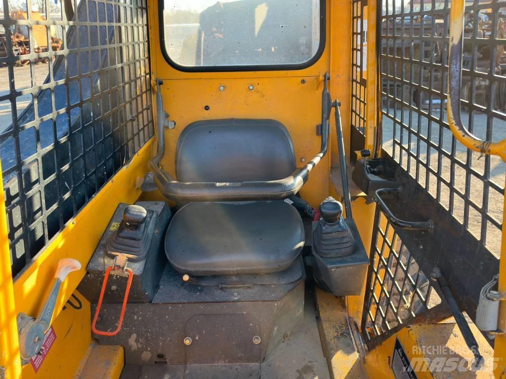 JCB 165 Krautuvai su šoniniu pasukimu