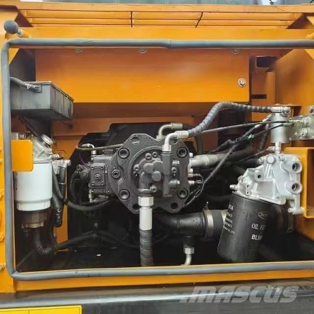 Sany SY215C Vikšriniai ekskavatoriai