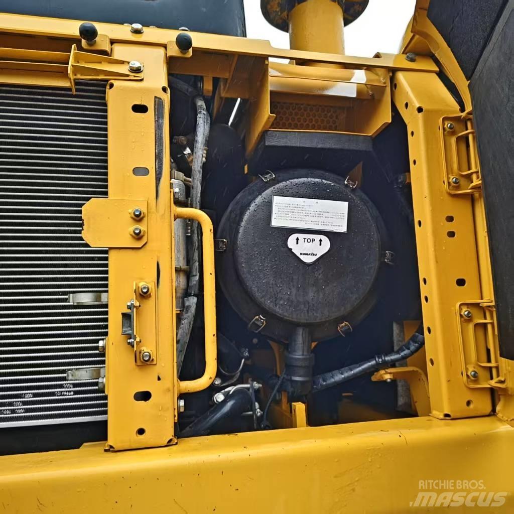 Komatsu PC400-8 Vikšriniai ekskavatoriai
