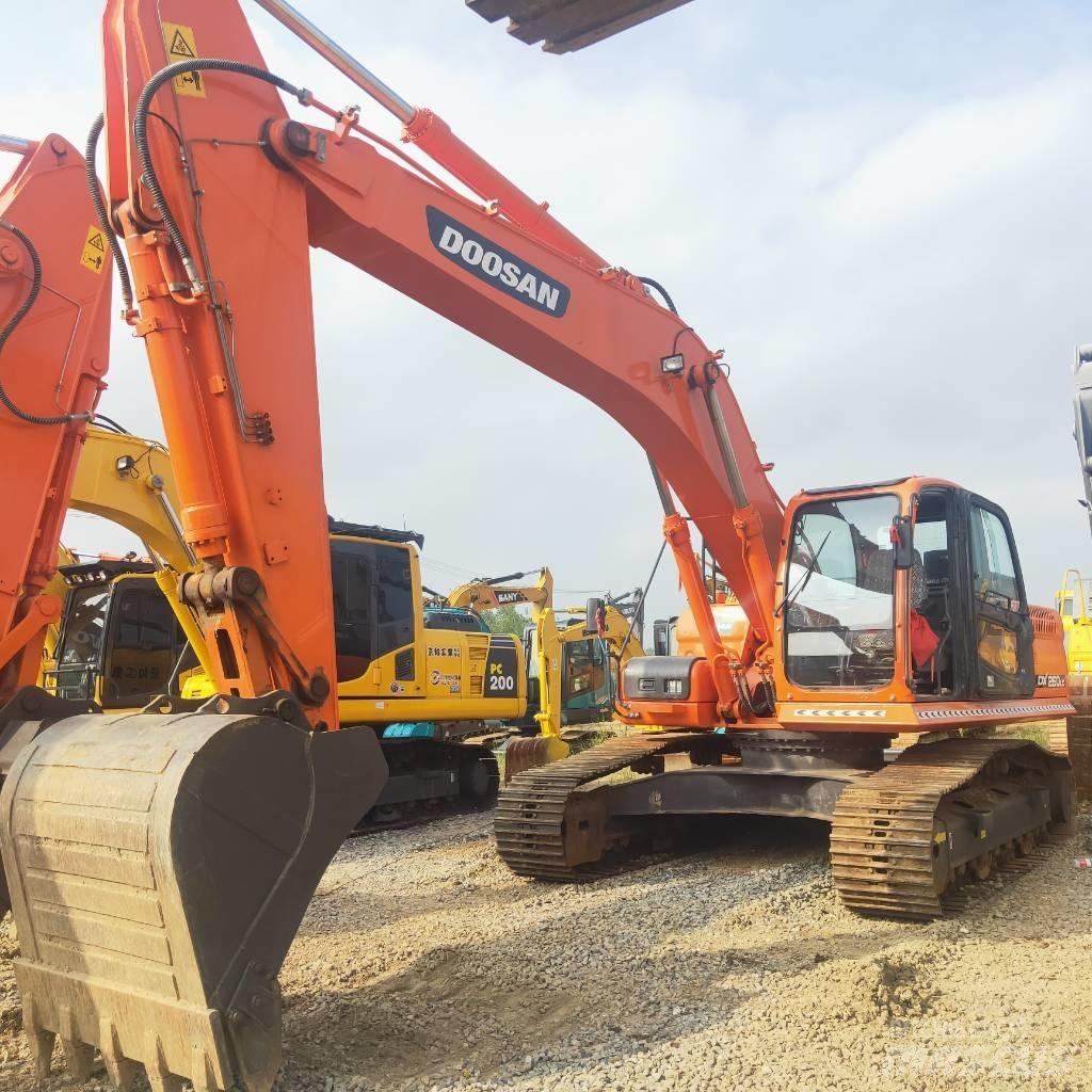 Doosan DX260LC Vikšriniai ekskavatoriai