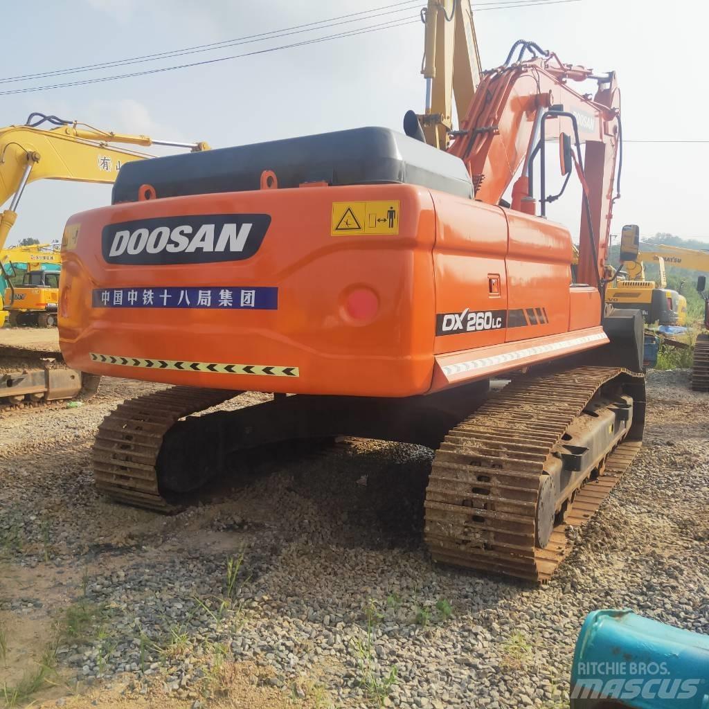 Doosan DX260LC Vikšriniai ekskavatoriai