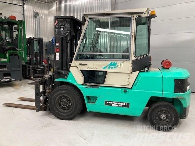 Mitsubishi FD40 Dyzeliniai krautuvai