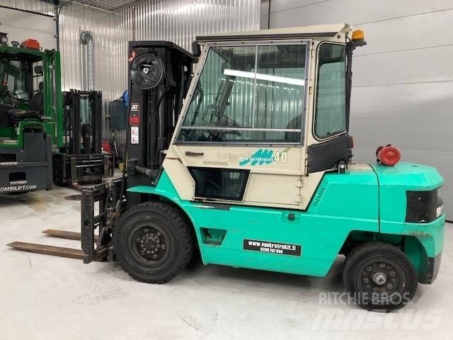 Mitsubishi FD40 Dyzeliniai krautuvai