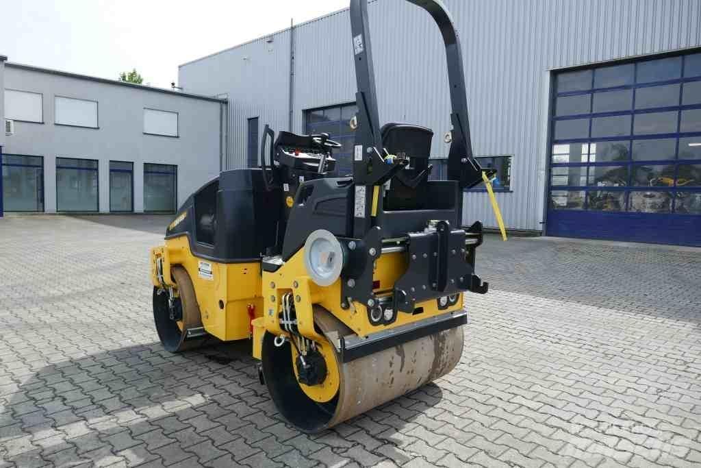 Bomag BW 120 AD-5 Maža asfalto klojimo technika