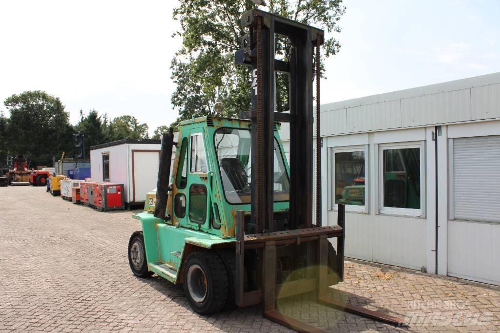 CAT V 150 Dyzeliniai krautuvai