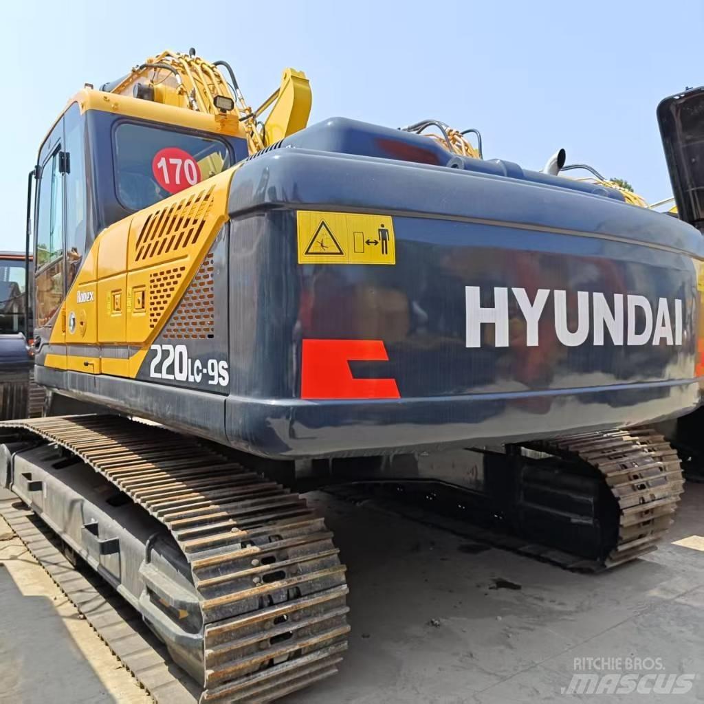 Hyundai Robex 220-9 Vikšriniai ekskavatoriai